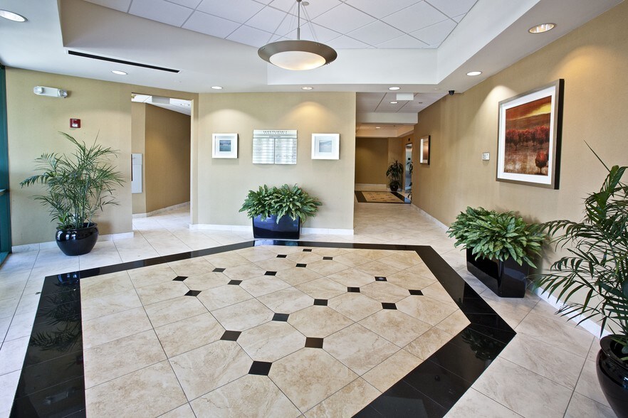 More Photos Of 1850 SW Fountainview Blvd, Port Saint Lucie Medical For Lease