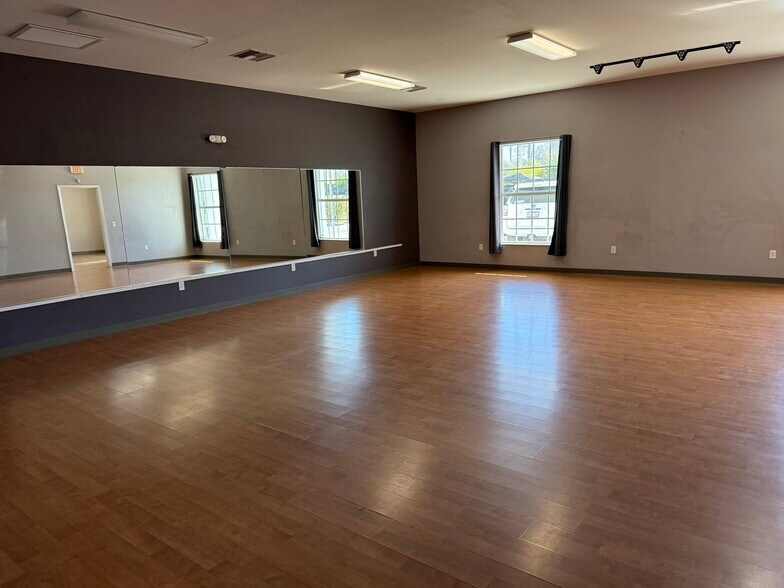 More Photos Of 946 Tamiami Trl, Port Charlotte Medical For Lease