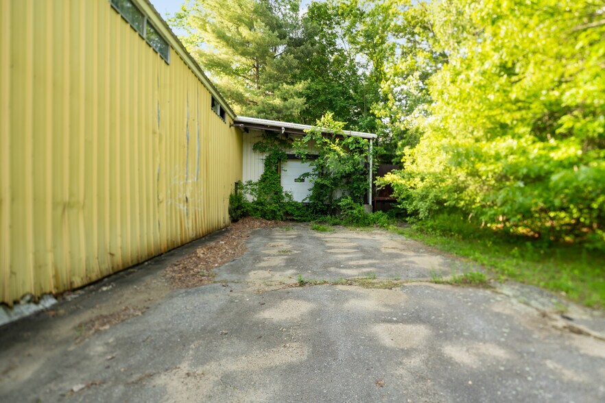 More Photos Of 277 E Main St, East Brookfield Warehouse For Sale