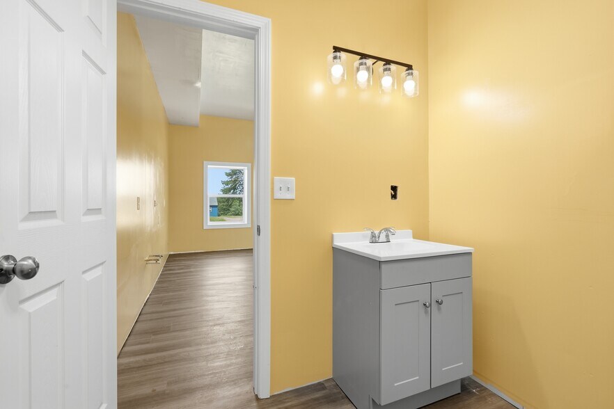 More Photos Of 10907 E 87th St, Raytown Multifamily For Sale
