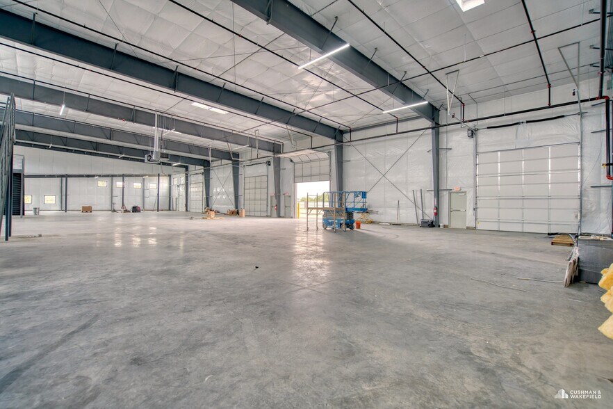 More Photos Of 200 W 69th Ct, Loveland Warehouse For Lease