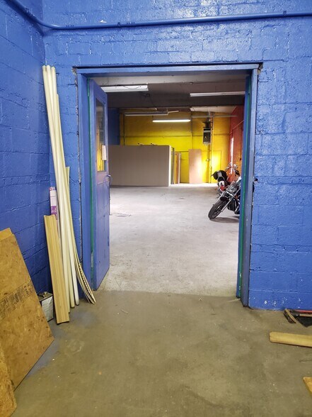 More Photos Of 3528 Warsaw Ave, Cincinnati Light Distribution For Lease