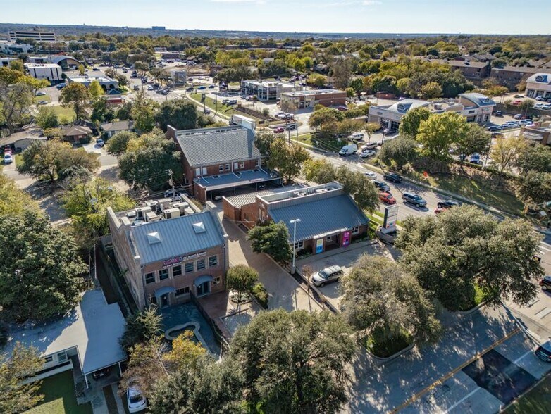 More Photos Of 3201 Hulen St, Fort Worth Veterinarian Kennel For Sale