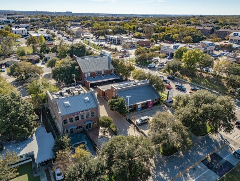 More Photos Of 3201 Hulen St, Fort Worth Veterinarian Kennel For Sale