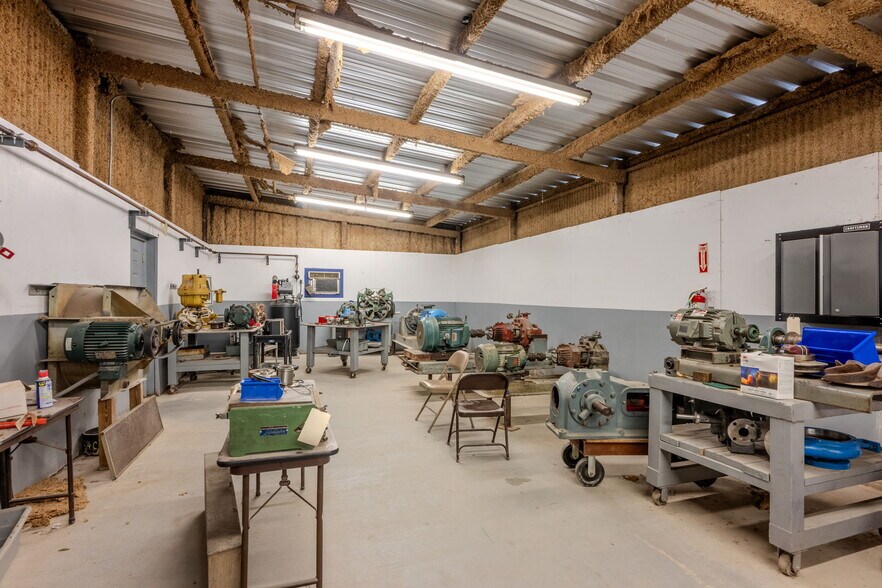 More Photos Of 222 Walcot Rd, Westlake Warehouse For Sale