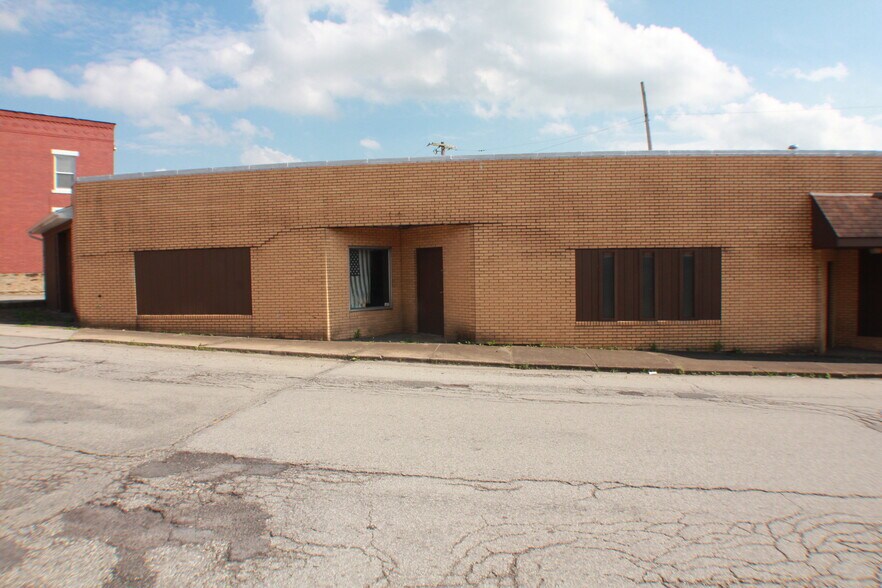 More Photos Of 712 Magee Ave, Jeannette Warehouse For Sale