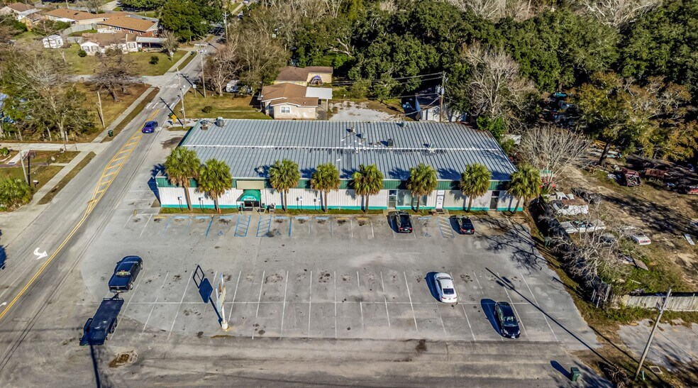 Primary Photo Of 4828 W Jackson St, Pensacola Storefront Retail Office For Lease