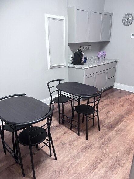 More Photos Of 3919 Washington Blvd, Saint Louis Office For Lease