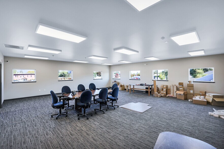 More Photos Of 17612 E Sprague Ave, Spokane Valley Office For Sale