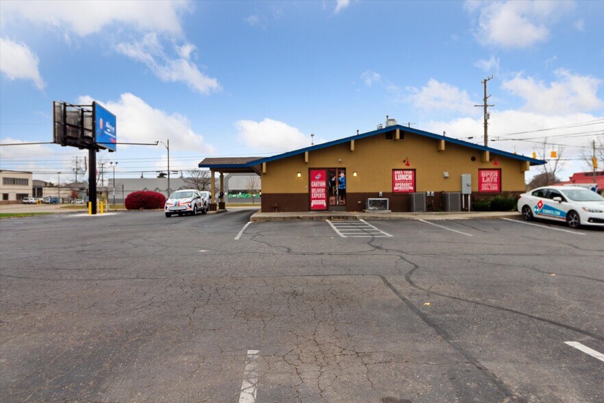 More Photos Of 1380 Wright Ave, Alma Freestanding For Sale