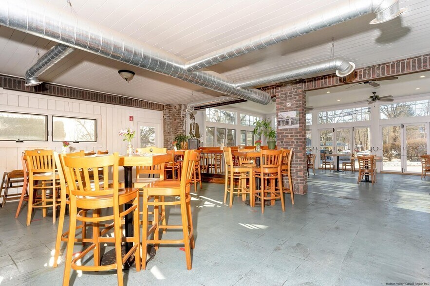 More Photos Of 17 Mill Hill Rd, Woodstock Restaurant For Sale