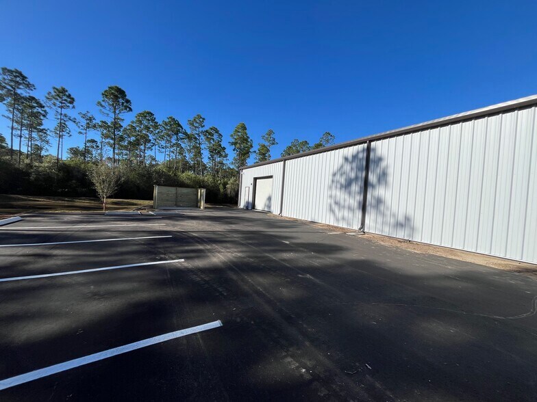 More Photos Of 17657 Cordova Pl, Panama City Beach Warehouse For Lease