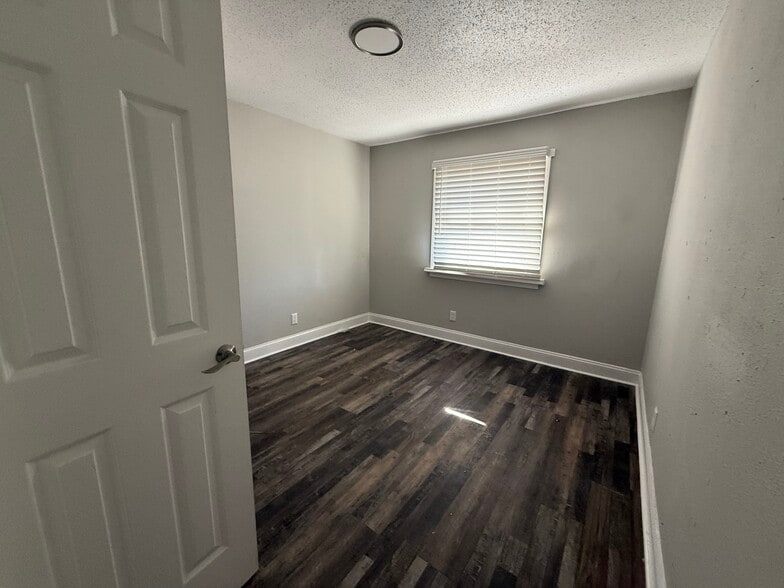 More Photos Of 2427 Carmine St, Charlotte Multifamily For Sale