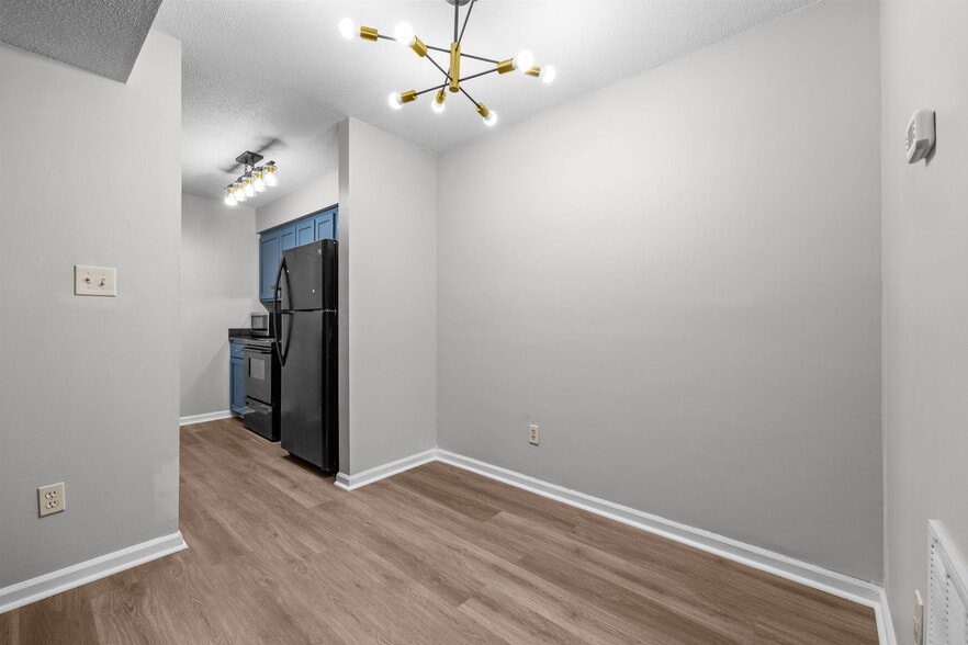 More Photos Of 920 Highland Ave, Greensboro Apartments For Sale