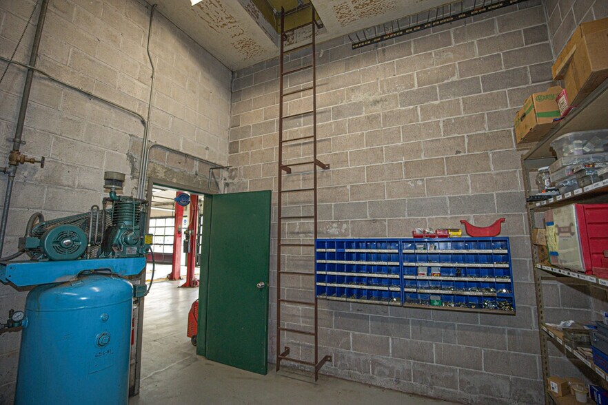 More Photos Of 1931 1st St, Livermore Freestanding For Sale