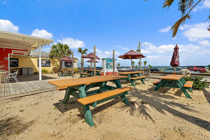 More Photos Of 205 N Ocean Shore Blvd, Flagler Beach General Retail For Sale