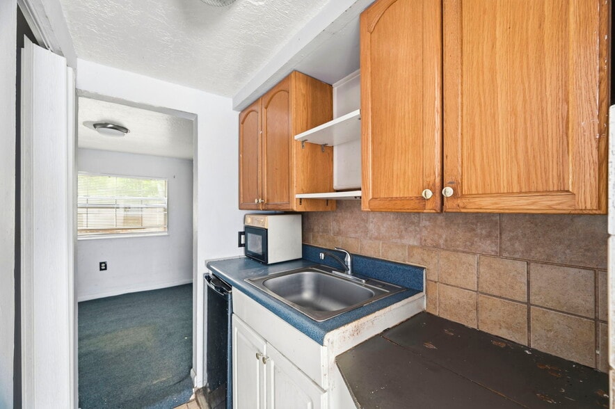 More Photos Of 927 Yale St N, Saint Petersburg Multifamily For Sale