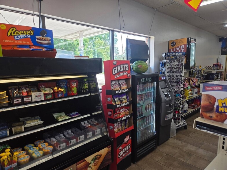 More Photos Of 19 Main Ave, Gaylord General Retail For Sale