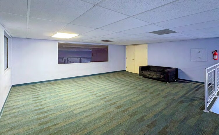 More Photos Of 4503 De Zavala Rd, San Antonio Storefront For Sale