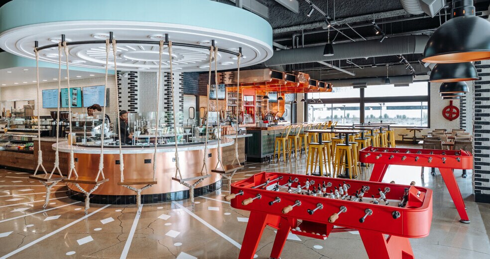 More Photos Of 2000 Center Dr, Hoffman Estates Unknown For Lease