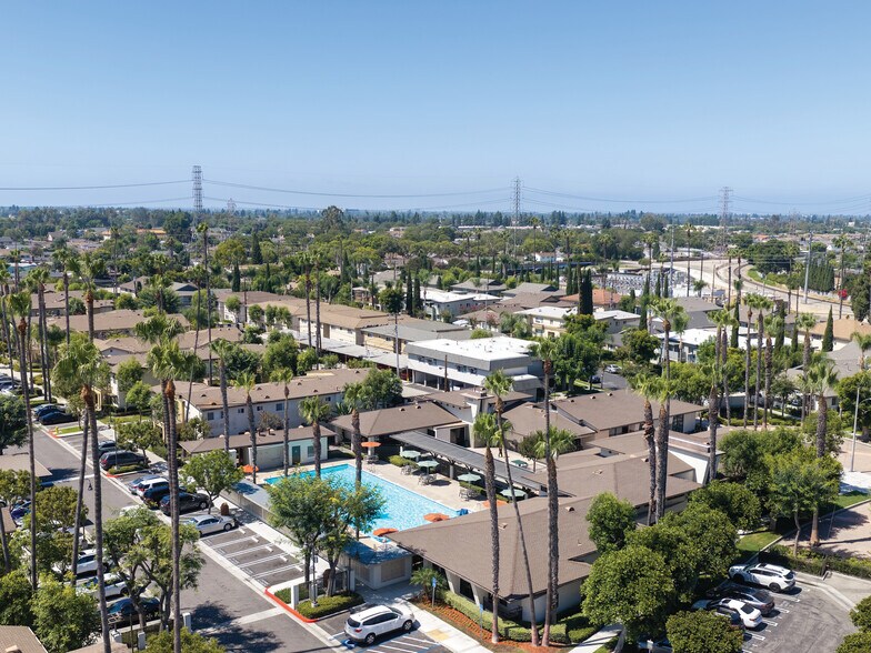 More Photos Of , Anaheim Multifamily For Sale