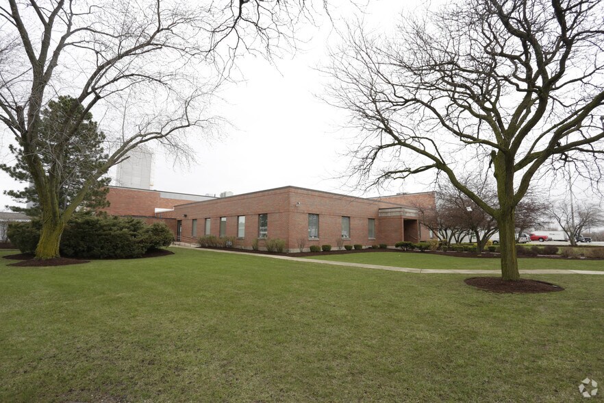 More Photos Of 24210 W 143rd St, Plainfield Warehouse For Sale