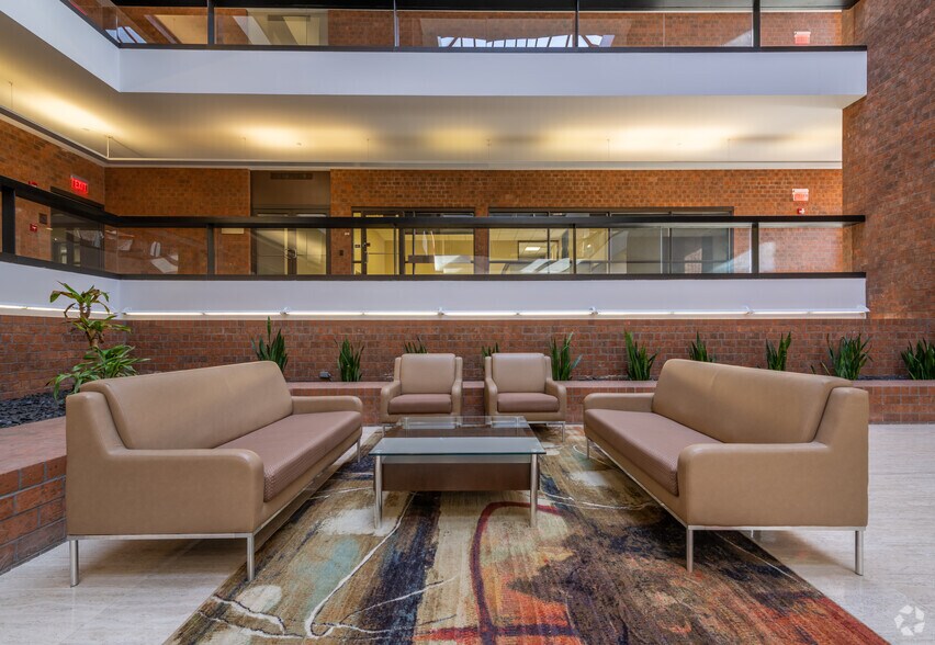 More Photos Of 45 William St, Wellesley Office For Lease