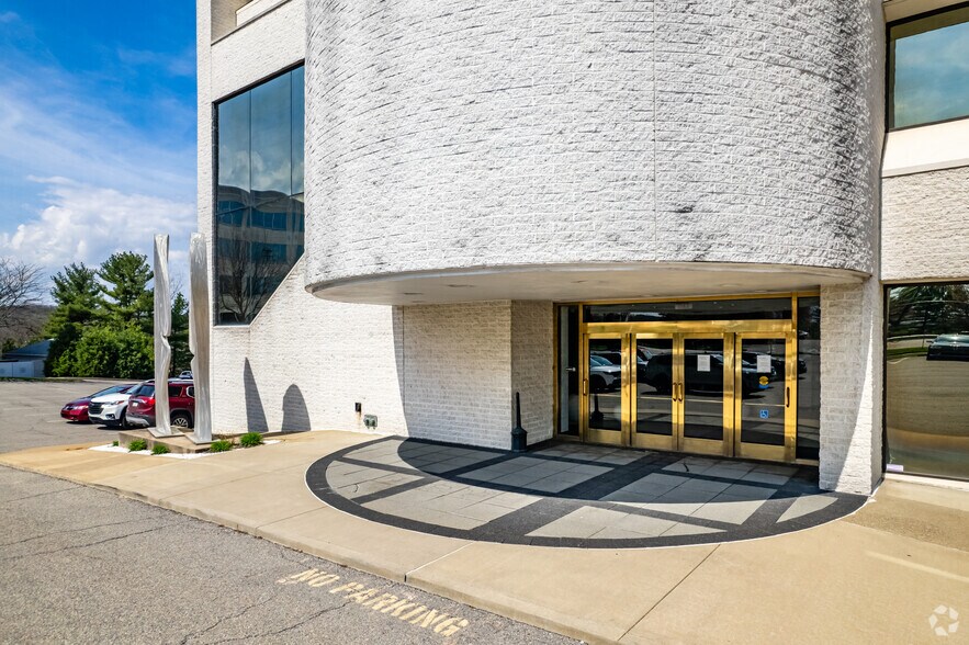More Photos Of 1225 Washington Pike, Bridgeville Office Residential For Lease