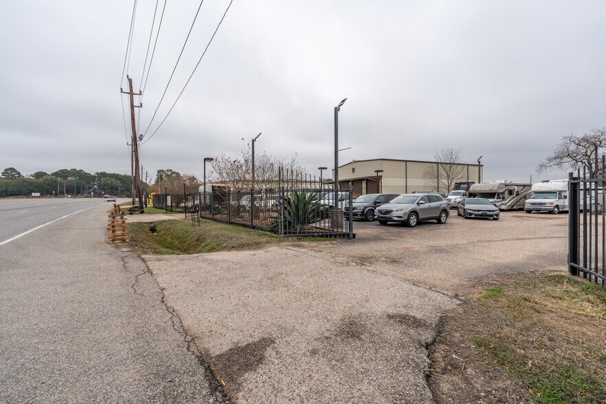 More Photos Of 17727 FM 2920 Rd, Tomball Auto Dealership For Sale