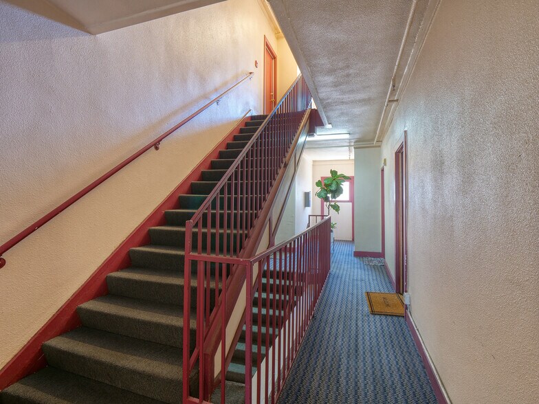 More Photos Of 672 N Kenmore Ave, Los Angeles Apartments For Sale