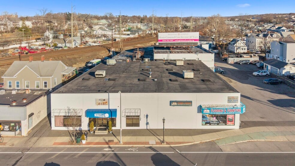 Primary Photo Of 914 E Main St, Stamford Warehouse For Sale