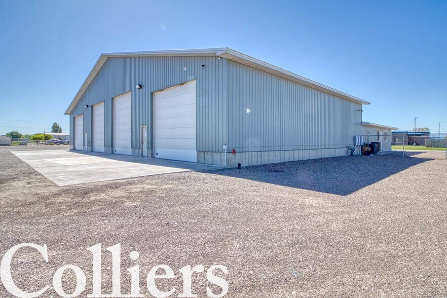 More Photos Of 480 22nd St, Heyburn Warehouse For Lease