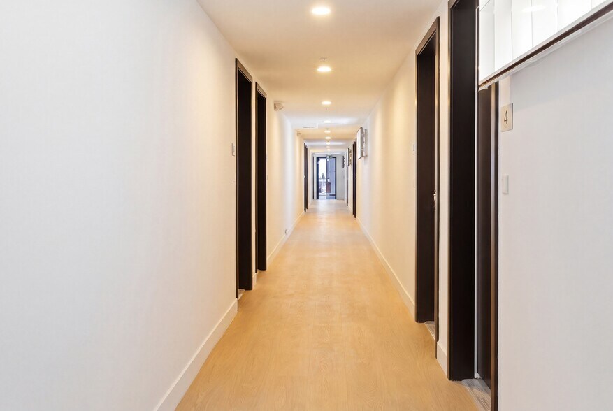 More Photos Of 1009 E 29th St, Los Angeles Apartments For Sale