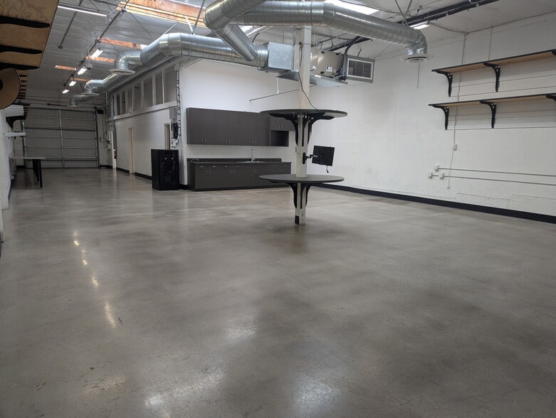 More Photos Of 530 Cypress Ave, Hermosa Beach Warehouse For Lease