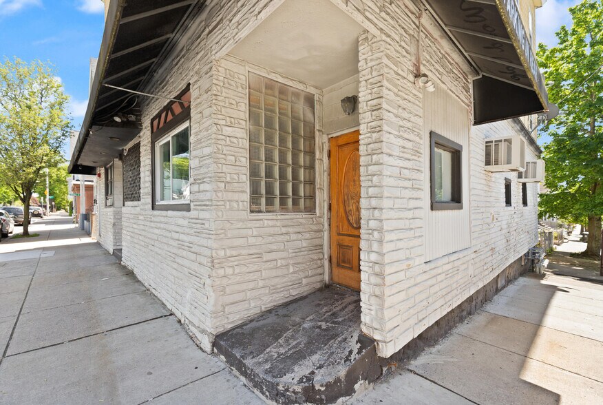 More Photos Of 385-387 Salem St, Malden Apartments For Sale