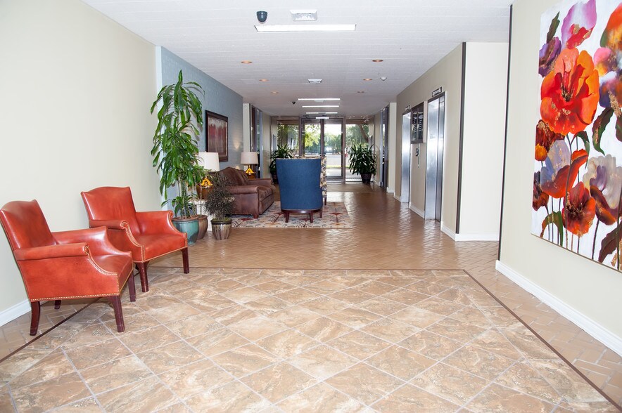 More Photos Of 1 Village Dr, Abilene Office For Lease