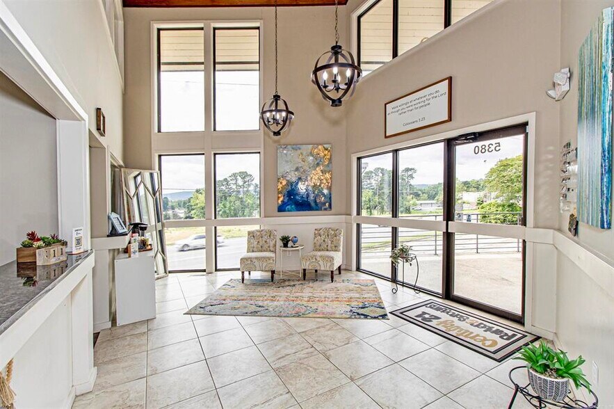 More Photos Of 5380 Central Ave, Hot Springs Office For Sale