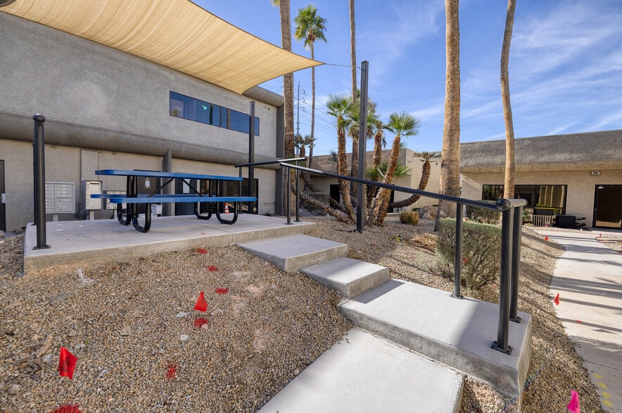 More Photos Of 2950 E Flamingo Rd, Las Vegas Office For Lease