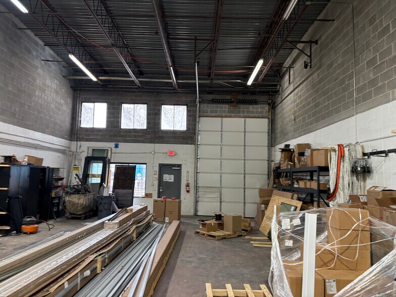 More Photos Of 8538 Terminal Rd, Lorton Warehouse For Lease