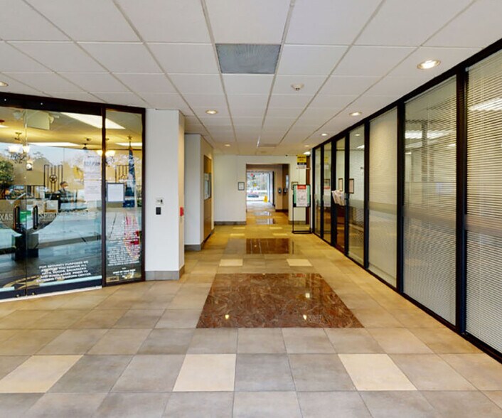 More Photos Of 720 N Post Oak Rd, Houston Office For Lease