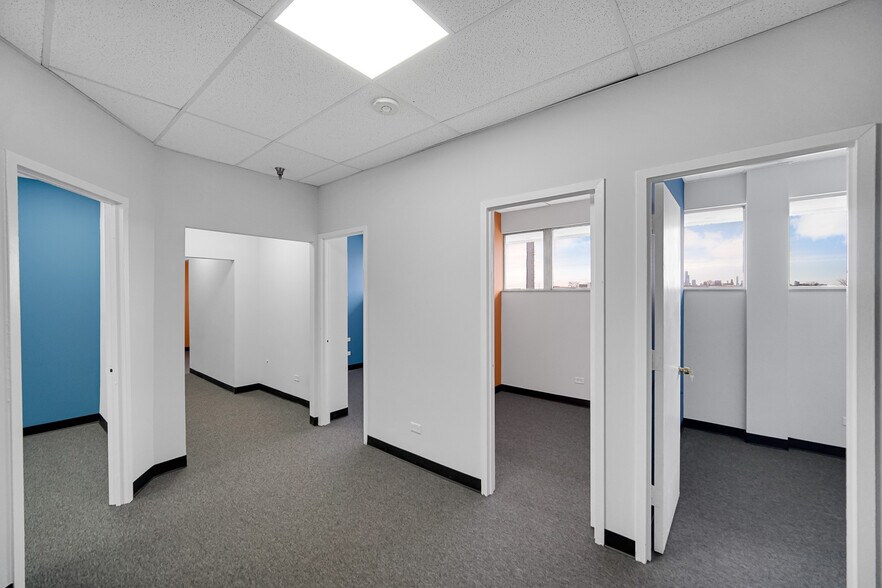 More Photos Of 5050 S State St, Chicago Office For Sale