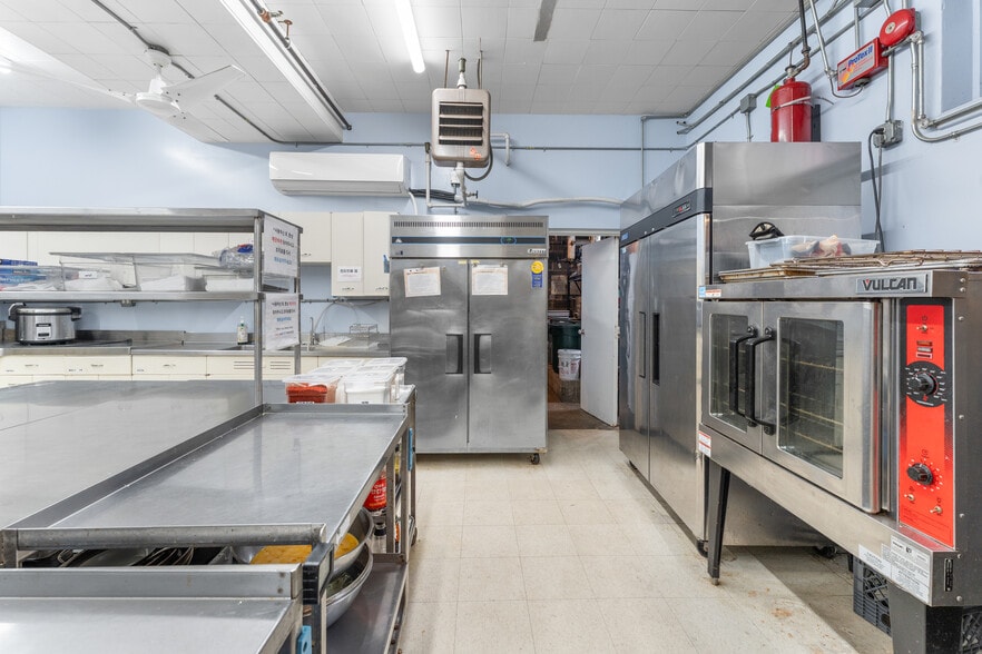 More Photos Of 5144 Massachusetts Ave, Bethesda Religious Facility For Sale
