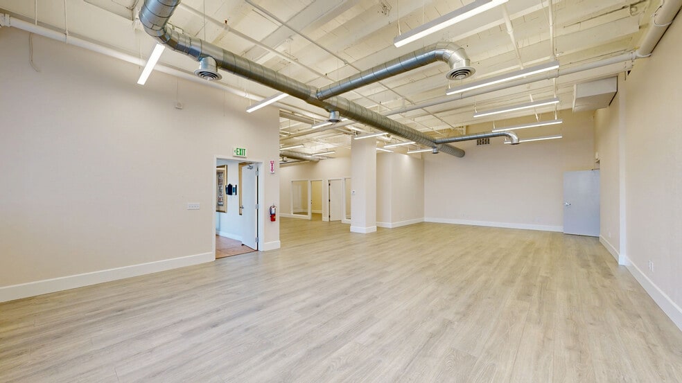 More Photos Of 1311-1425 63rd St, Emeryville Distribution For Lease
