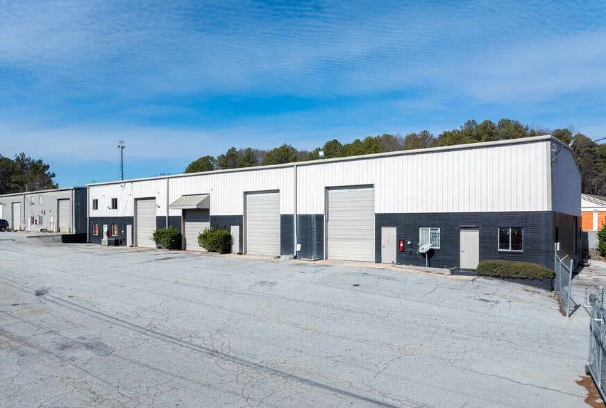 More Photos Of 6275 Highway 85, Riverdale Warehouse For Sale