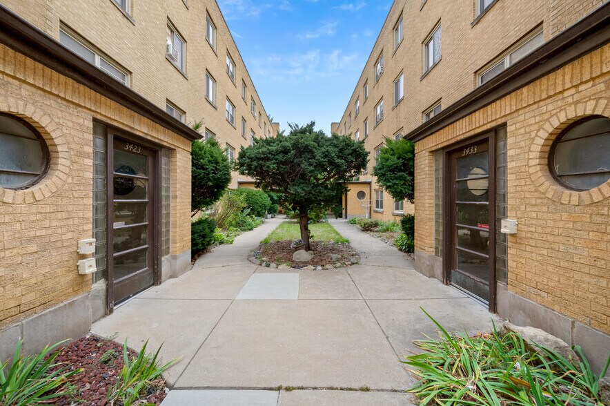 More Photos Of 3423 S Harlem Ave, Berwyn Apartments For Sale