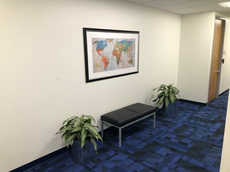 More Photos Of 109 Carpenter Dr, Sterling Office For Lease