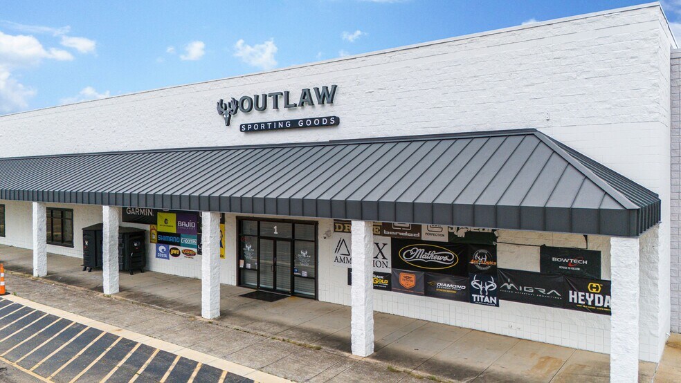 More Photos Of 2310-2318 Highway 45, Columbus Unknown For Lease