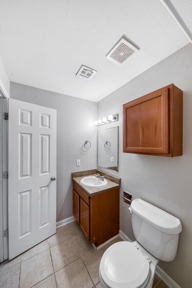 More Photos Of 1901 Lafayette St, Gretna Apartments For Sale