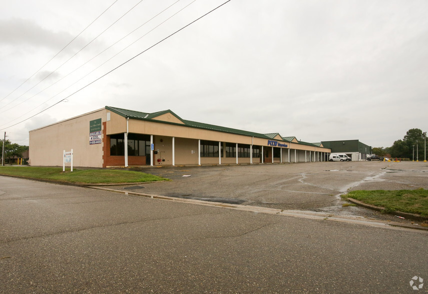 Primary Photo Of 1109-1139 Bowers Ave NW, New Philadelphia Warehouse For Lease