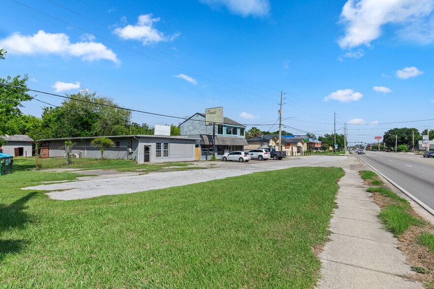 More Photos Of 7262 Lem Turner Rd, Jacksonville Auto Repair For Sale